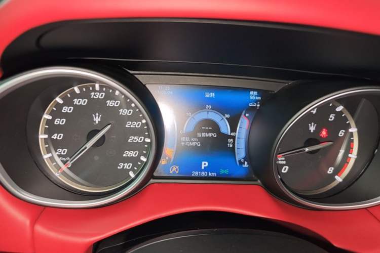 Used Maserati Levante 2016 3.0T Standard Edition Instrument Cluster