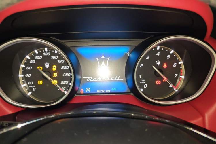 Used Maserati Levante 2016 3.0T Standard Edition Instrument Cluster