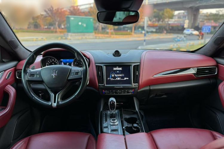 Used Maserati Levante 2016 3.0T Standard Edition Interior 1