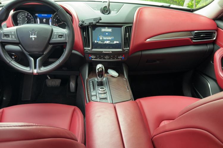Used Maserati Levante 2016 3.0T Standard Edition Interior 1