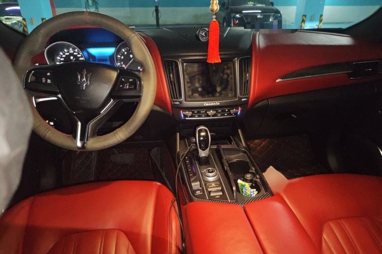 Used Maserati Levante 2016 3.0T Standard Edition Interior 2