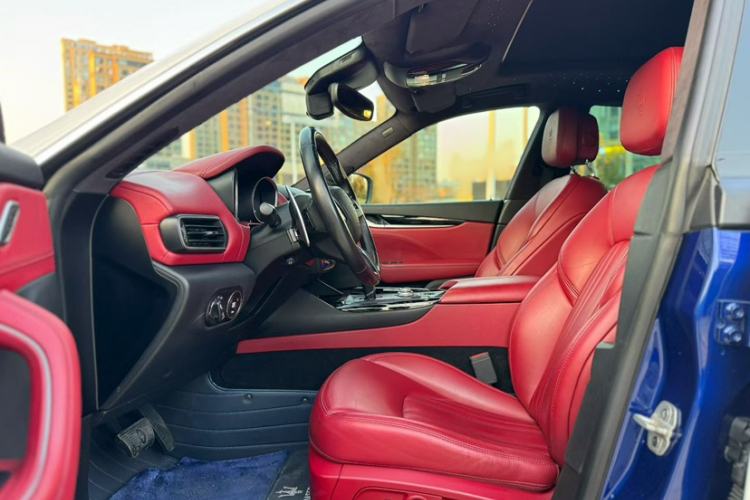 Used Maserati Levante 2016 3.0T Standard Edition Interior 2