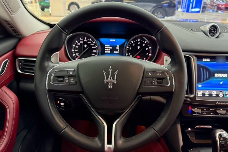 Used Maserati Levante 2016 3.0T Standard Edition Interior 2