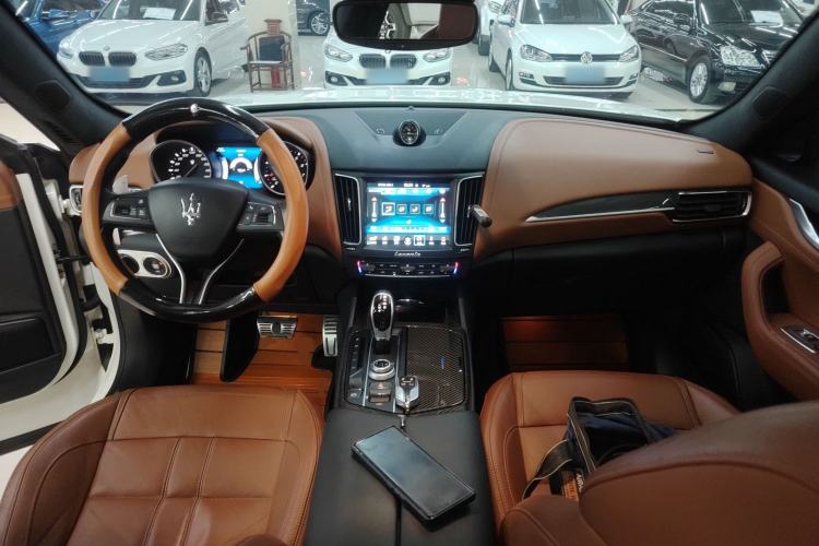 Used Maserati Levante 2016 3.0T Standard Edition Interior 2