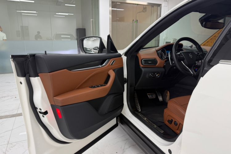 Used Maserati Levante 2016 3.0T Standard Edition Interior 3