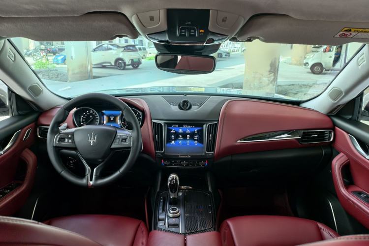 Used Maserati Levante 2016 3.0T Standard Edition Interior 4