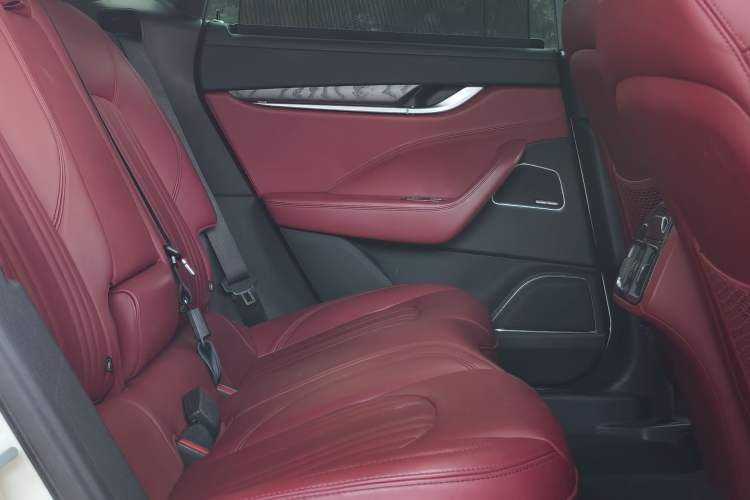 Used Maserati Levante 2016 3.0T Standard Edition Interior 5
