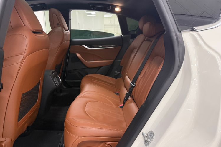 Used Maserati Levante 2016 3.0T Standard Edition Interior 7