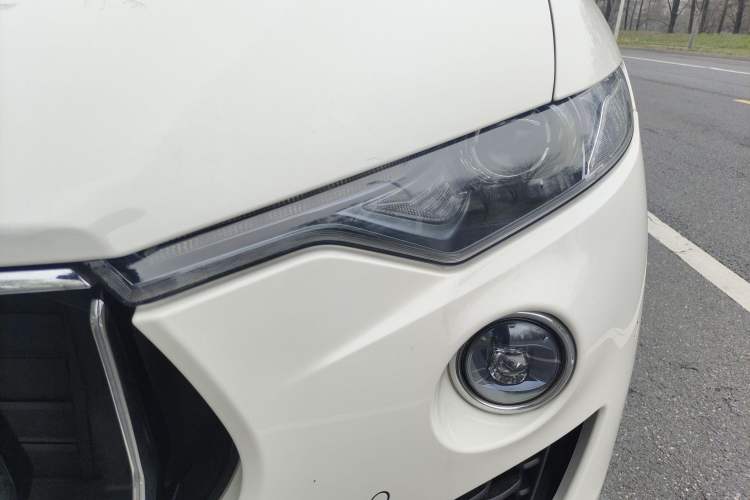 Used Maserati Levante 2016 3.0T Standard Edition Left Front Headlight