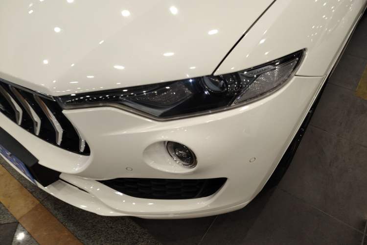 Used Maserati Levante 2016 3.0T Standard Edition Left Front Headlight