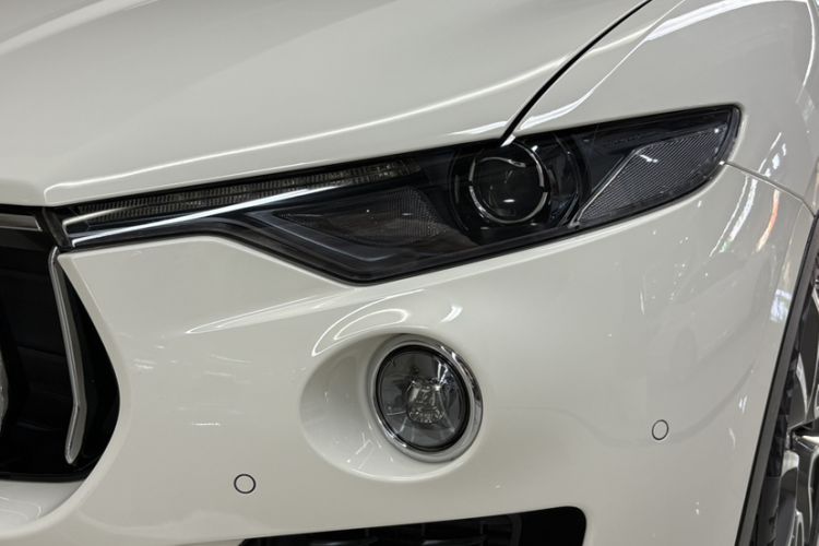 Used Maserati Levante 2016 3.0T Standard Edition Left Front Headlight