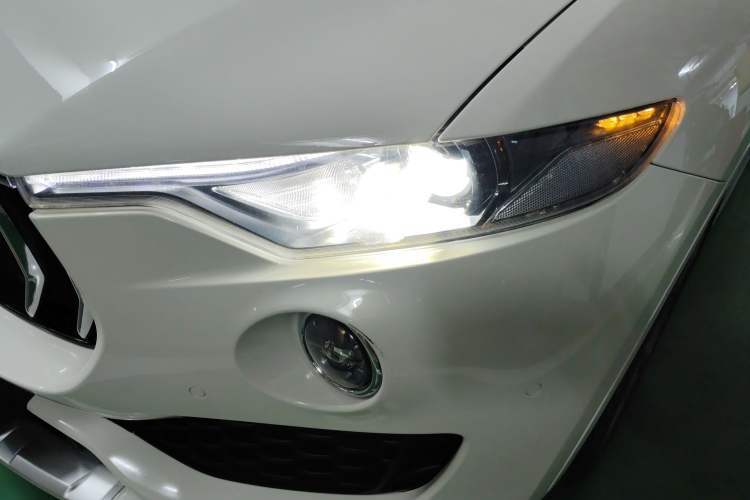 Used Maserati Levante 2016 3.0T Standard Edition Left Front Headlight