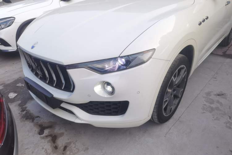 Used Maserati Levante 2016 3.0T Standard Edition Left Front Headlight