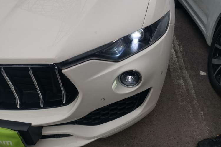 Used Maserati Levante 2016 3.0T Standard Edition Left Front Headlight