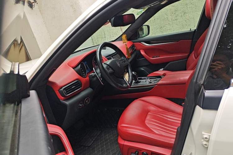 Used Maserati Levante 2016 3.0T Standard Edition Left Front Seat