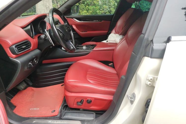 Used Maserati Levante 2016 3.0T Standard Edition Left Front Seat