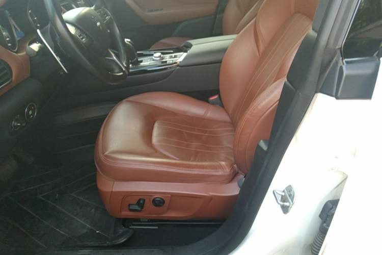 Used Maserati Levante 2016 3.0T Standard Edition Left Front Seat