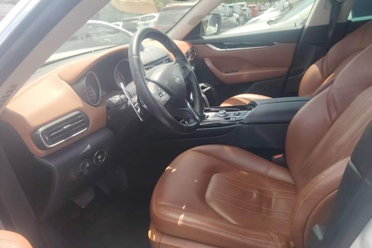 Used Maserati Levante 2016 3.0T Standard Edition Left Front Seat