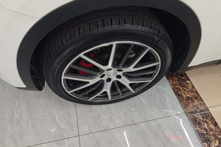 Used Maserati Levante 2016 3.0T Standard Edition Left Front Wheel Hub