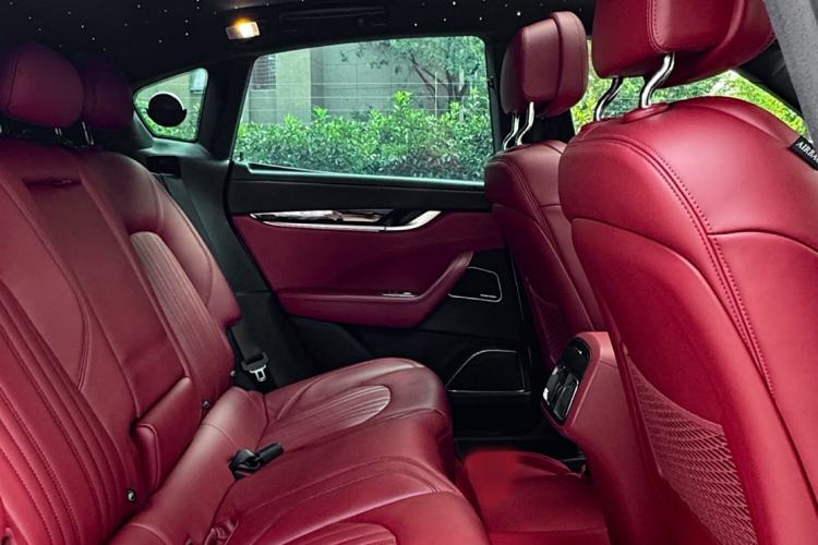 Used Maserati Levante 2016 3.0T Standard Edition Left Rear Seat