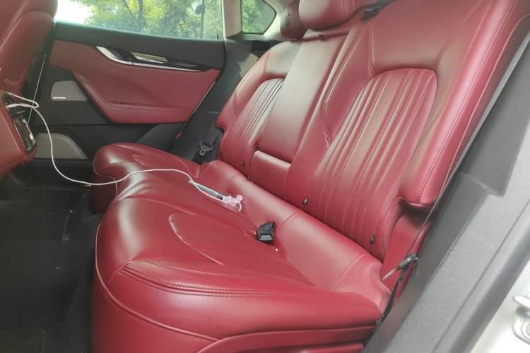 Used Maserati Levante 2016 3.0T Standard Edition Left Rear Seat
