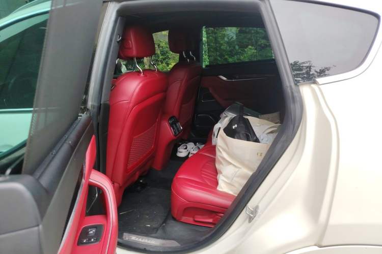 Used Maserati Levante 2016 3.0T Standard Edition Left Rear Seat