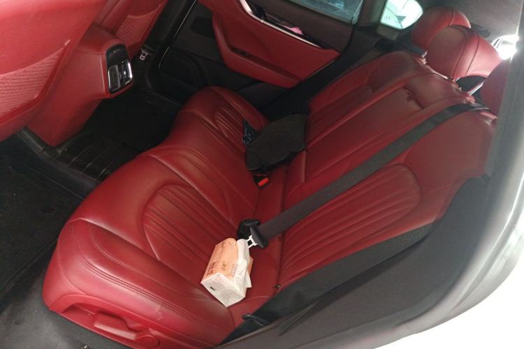 Used Maserati Levante 2016 3.0T Standard Edition Left Rear Seat