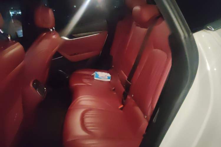 Used Maserati Levante 2016 3.0T Standard Edition Left Rear Seat