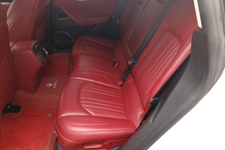 Used Maserati Levante 2016 3.0T Standard Edition Left Rear Seat