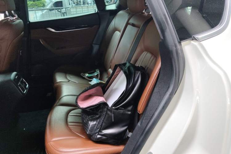 Used Maserati Levante 2016 3.0T Standard Edition Left Rear Seat