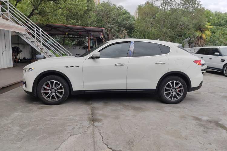 Used Maserati Levante 2016 3.0T Standard Edition Left Side