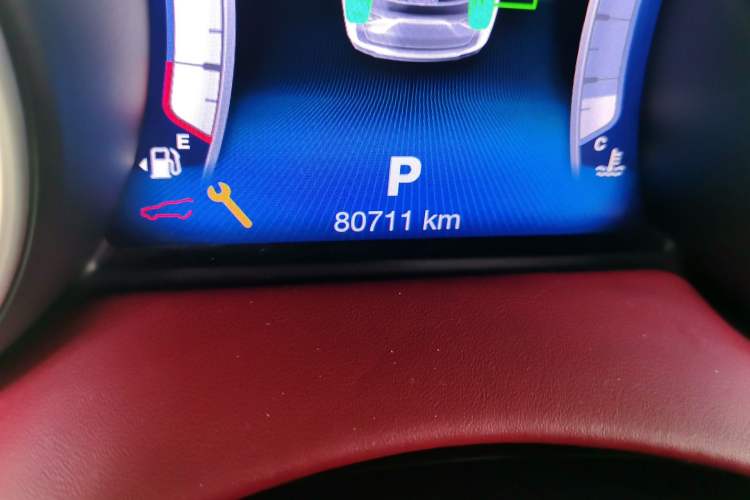 Used Maserati Levante 2016 3.0T Standard Edition Odometer Close Up
