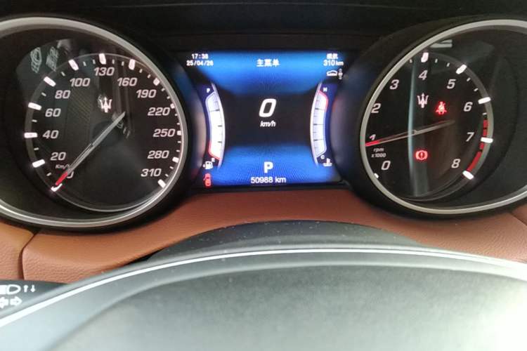 Used Maserati Levante 2016 3.0T Standard Edition Odometer Close Up