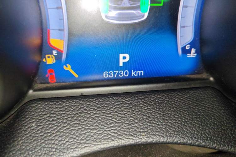 Used Maserati Levante 2016 3.0T Standard Edition Odometer Close Up