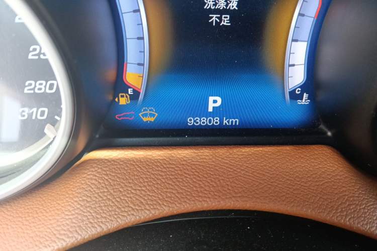 Used Maserati Levante 2016 3.0T Standard Edition Odometer Close Up