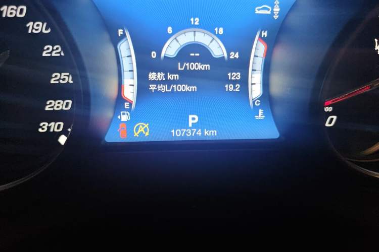 Used Maserati Levante 2016 3.0T Standard Edition Odometer Close Up