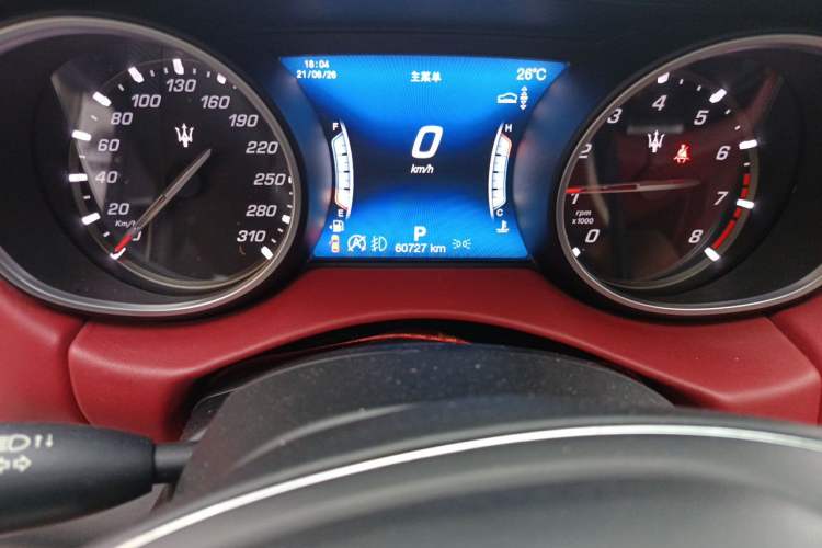Used Maserati Levante 2016 3.0T Standard Edition Odometer Close Up