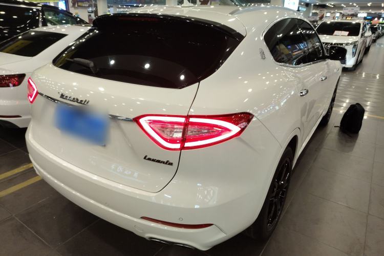 Used Maserati Levante 2016 3.0T Standard Edition Rear Right 45 Deg