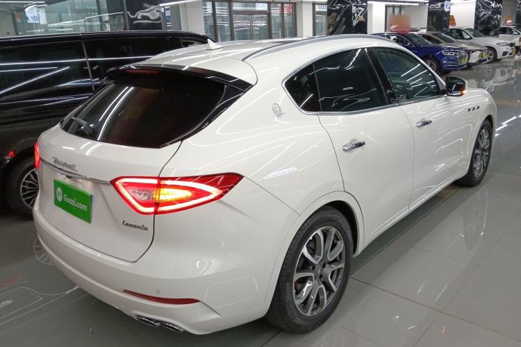 Used Maserati Levante 2016 3.0T Standard Edition Rear Right 45 Deg