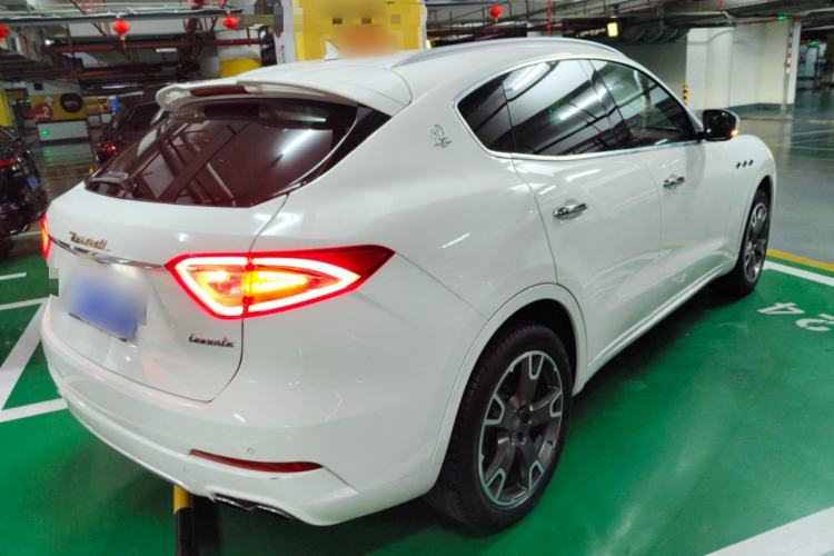 Used Maserati Levante 2016 3.0T Standard Edition Rear Right 45 Deg