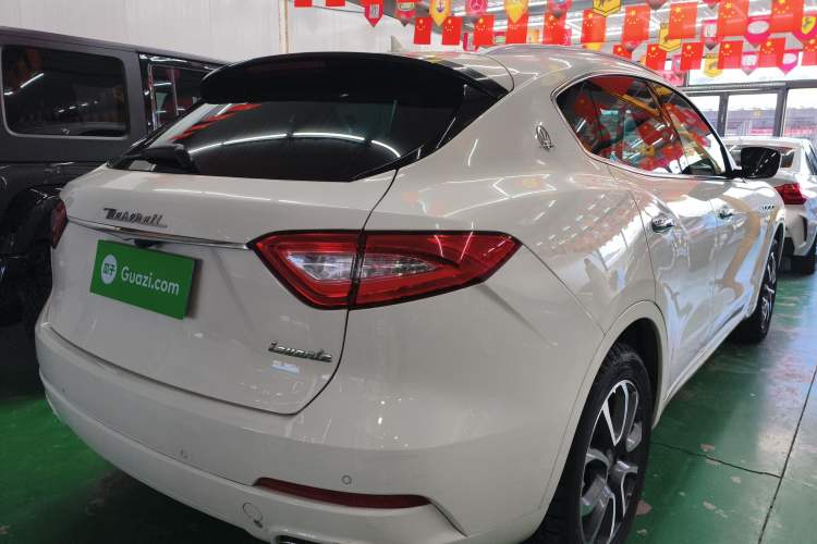 Used Maserati Levante 2016 3.0T Standard Edition Rear Right 45 Deg