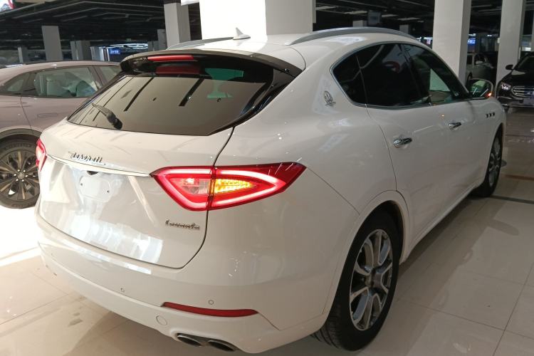 Used Maserati Levante 2016 3.0T Standard Edition Rear Right 45 Deg