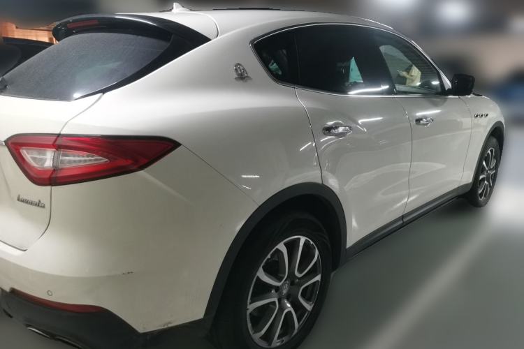 Used Maserati Levante 2016 3.0T Standard Edition Rear Right 45 Deg