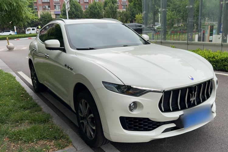 Used Maserati Levante 2016 3.0T Standard Edition Rear Right 45 Deg