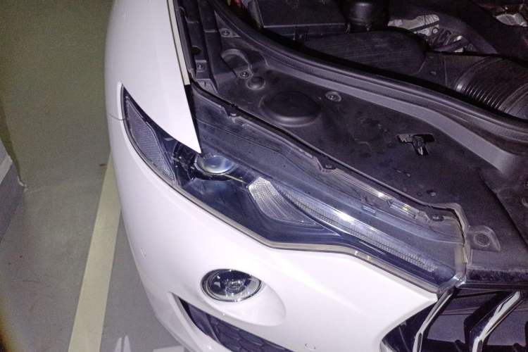 Used Maserati Levante 2016 3.0T Standard Edition Right Front Headlight