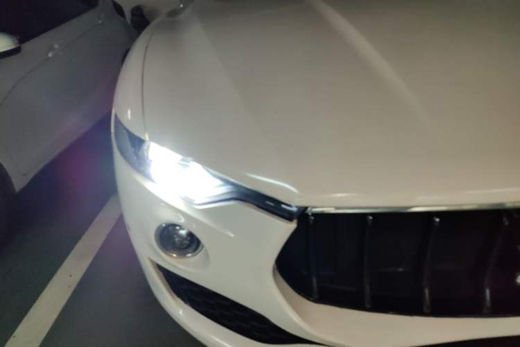 Used Maserati Levante 2016 3.0T Standard Edition Right Front Headlight