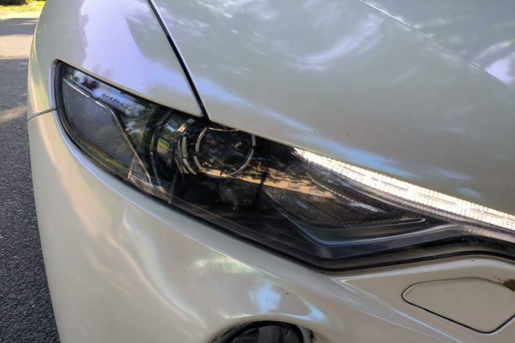 Used Maserati Levante 2016 3.0T Standard Edition Right Front Headlight
