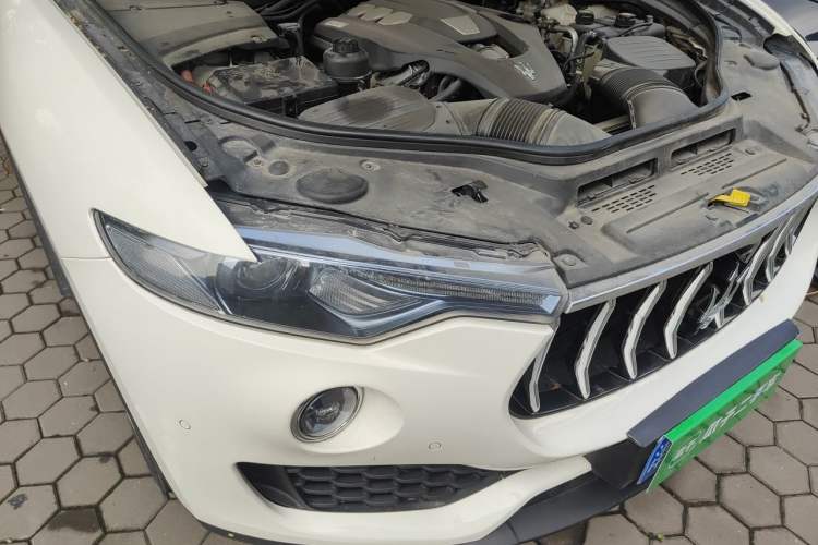 Used Maserati Levante 2016 3.0T Standard Edition Right Front Headlight