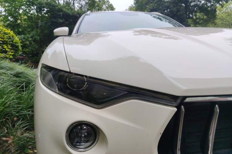 Used Maserati Levante 2016 3.0T Standard Edition Right Front Headlight