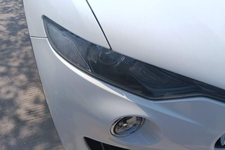 Used Maserati Levante 2016 3.0T Standard Edition Right Front Headlight